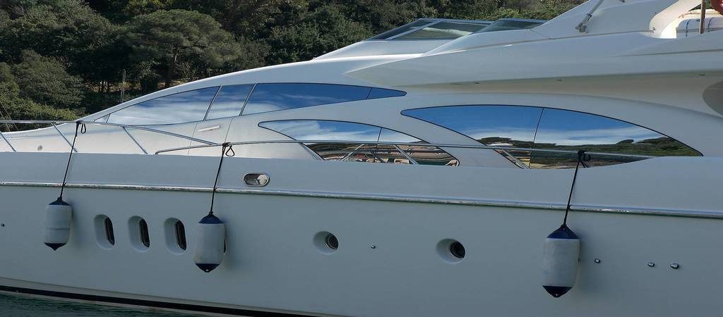 How Static Window Film Works in Boats and Its Benefits